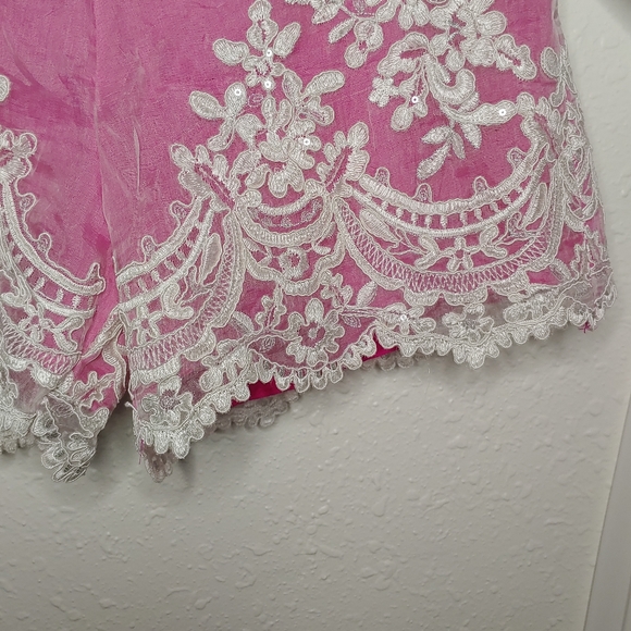 T.Lisa White Lace Shorts Pink Shorts Lace Bottom - Picture 4 of 10